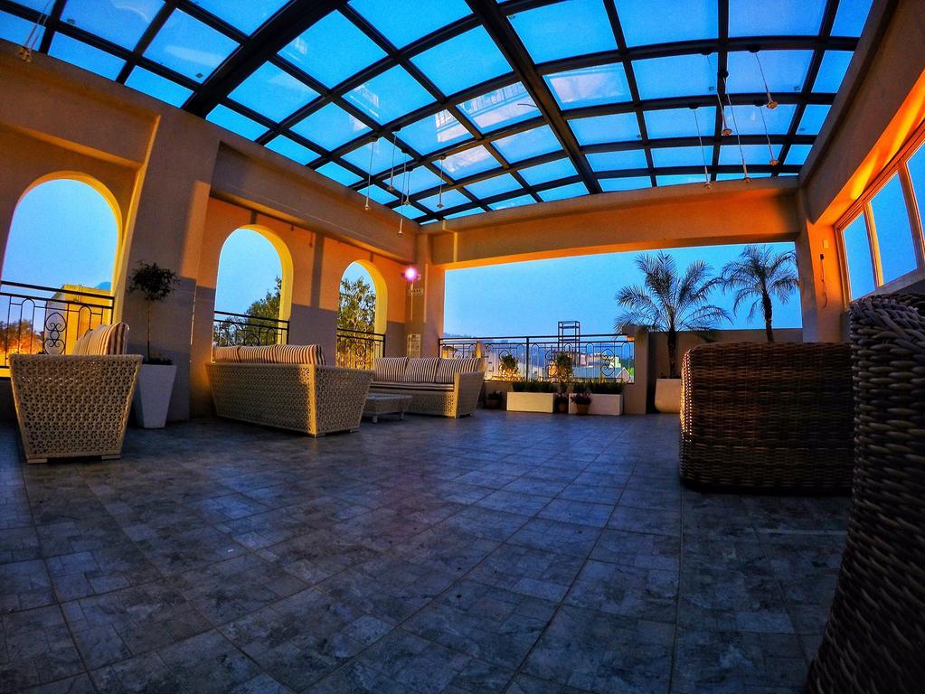 Caffir Garden Hotel Jiji Exterior photo